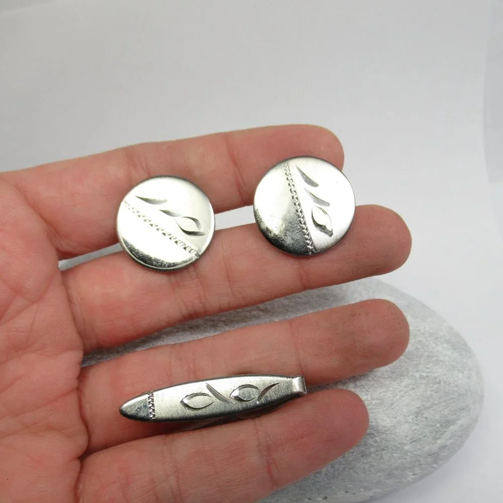 Vintage Cufflinks and matching Tietack